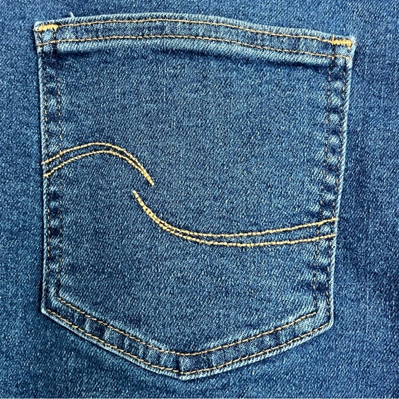 Levi’s Signature Women’s Heritage Boyfriend Jeans Sz 29 Cuffed Relaxed Timeless - Picture 7 of 10